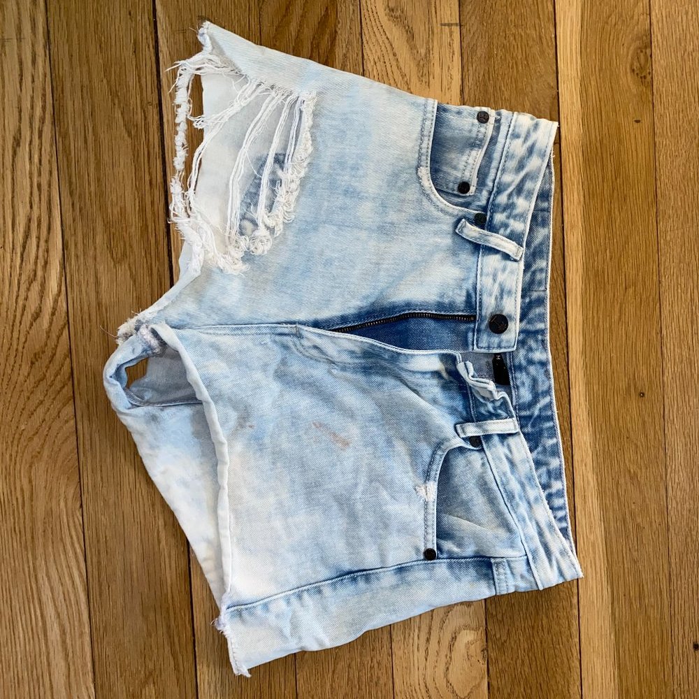 Medium Ripped Light Wash Jean Shorts from Bali